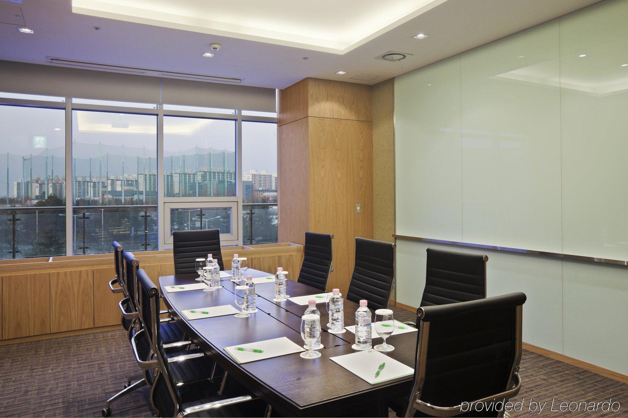 Hotel Ramada Plaza By Wyndham Gwangju Gwangju Metropolitan City Exterior foto
