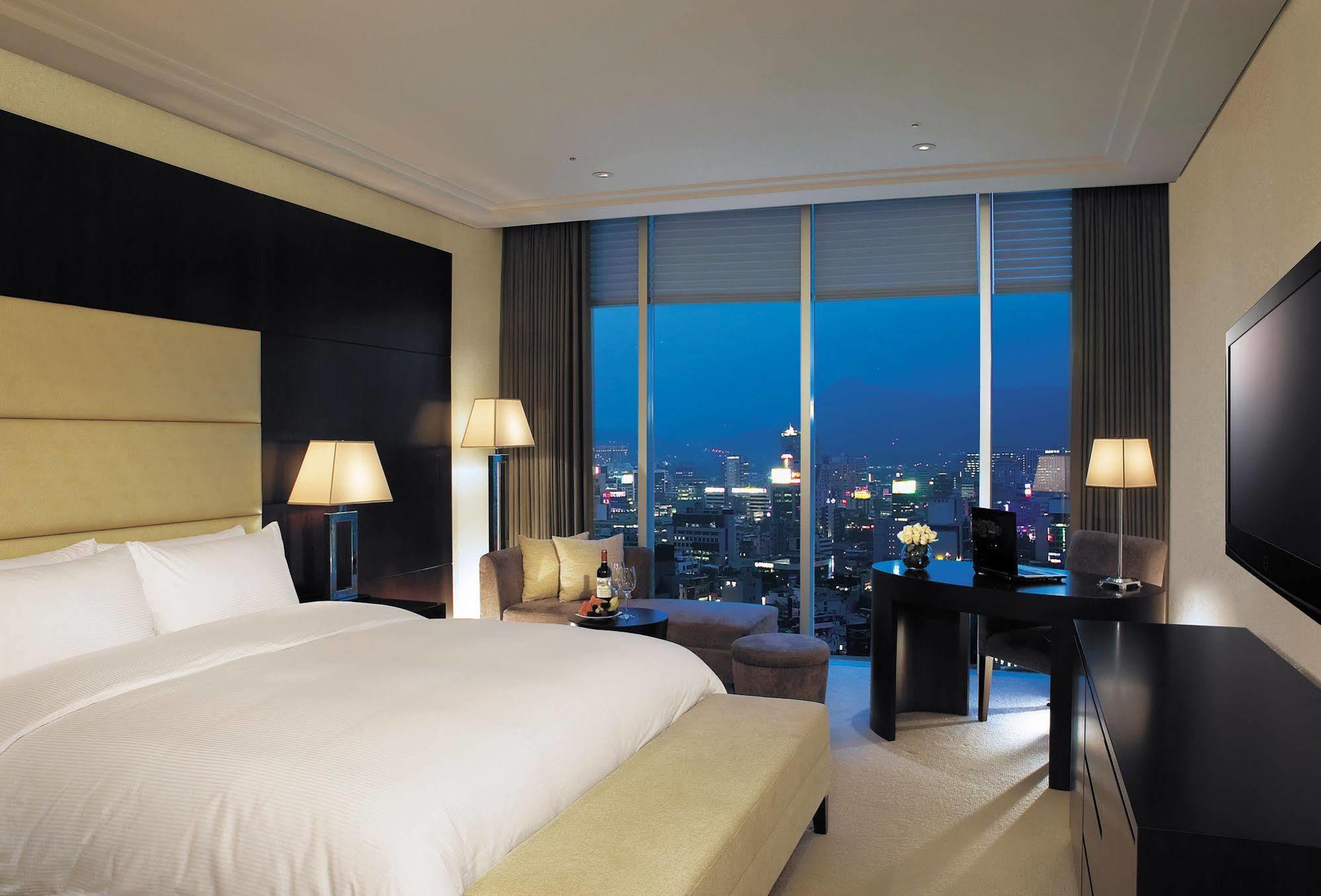 Hotel Ramada Plaza By Wyndham Gwangju Gwangju Metropolitan City Exterior foto
