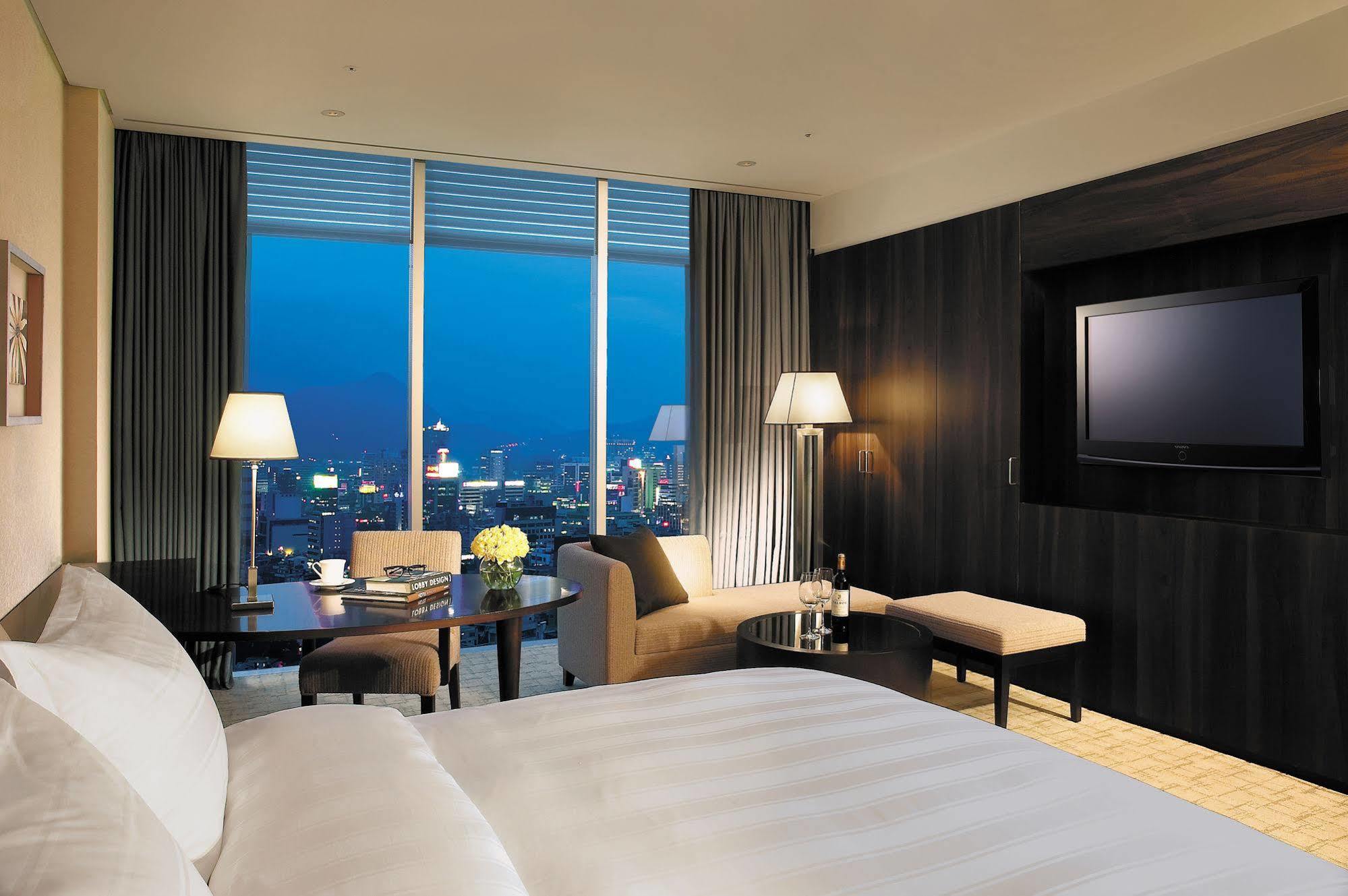 Hotel Ramada Plaza By Wyndham Gwangju Gwangju Metropolitan City Exterior foto